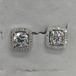 Moissanite Earrings 1.0ct D Color – Brand New with Authenticity Card, Brilliant Studs💍