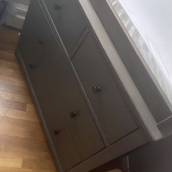 Crib And Changing Table 