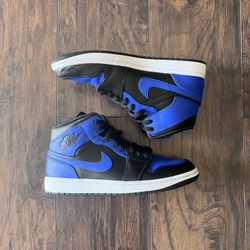 Jordan 1 Mid Royal