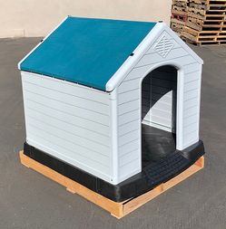 (NEW) $150 Waterproof Plastic Dog House for X-Large size pet Indoor Outdoor Cage Kennel 42x42x45 inches