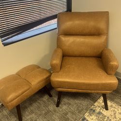 Sofa & Accent Chair (brown) 