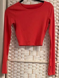 Lululemon Coral Long Sleeve Crop Top Size 2