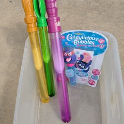 The Nice Bubble Blowers For Kids with Solutions and Chalks