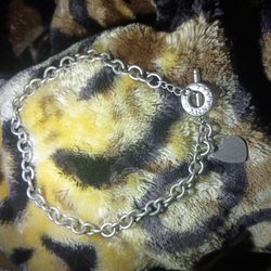 Authentic Tiffany & Co Sterling Toggle Heart Tag Necklace 16.5"