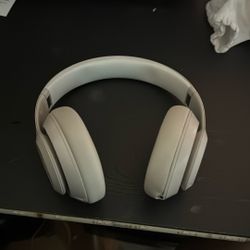  Beats Pro 