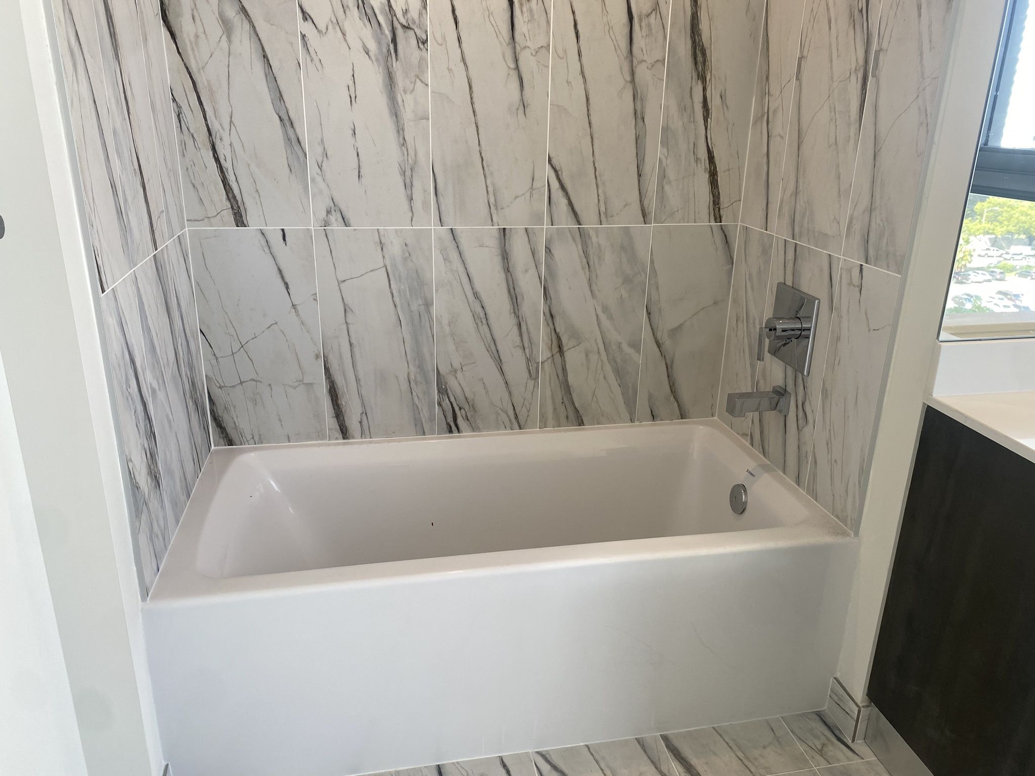 Brand New Tub In Box Duravit