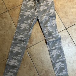 Holiister Camo Straight Leg Pants Size 5R