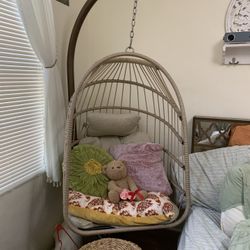 Hanging Chair 
