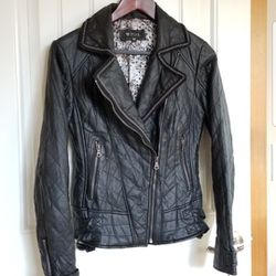 GUESS Quilted Black Jacket Small. Worn once New Condition! 