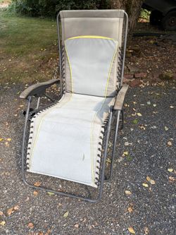 Cabela’s Zero Gravity Camp Chairs