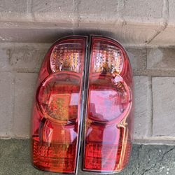 2005-2015 Tacoma Taillights 