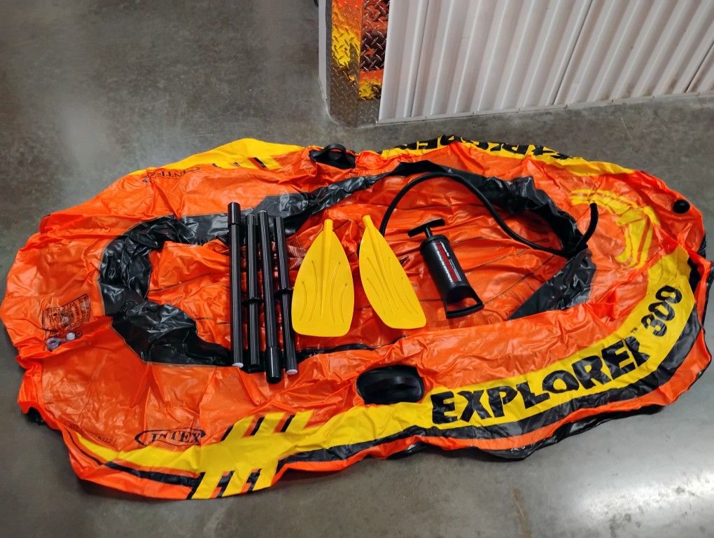 New! Explorer 300 Three Person Boat