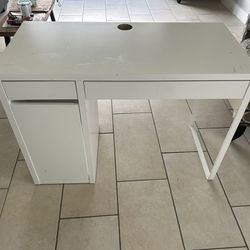 IKEA White Desk Computer 