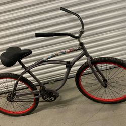 26”  Beach Cruiser His & Hers Single Speed Both Bikes In Good Condition
