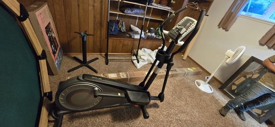 Preform Comfort Stride Elliptical