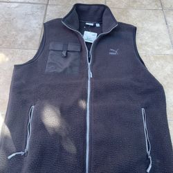PUMA FLEECE VEST LARGE NEW 