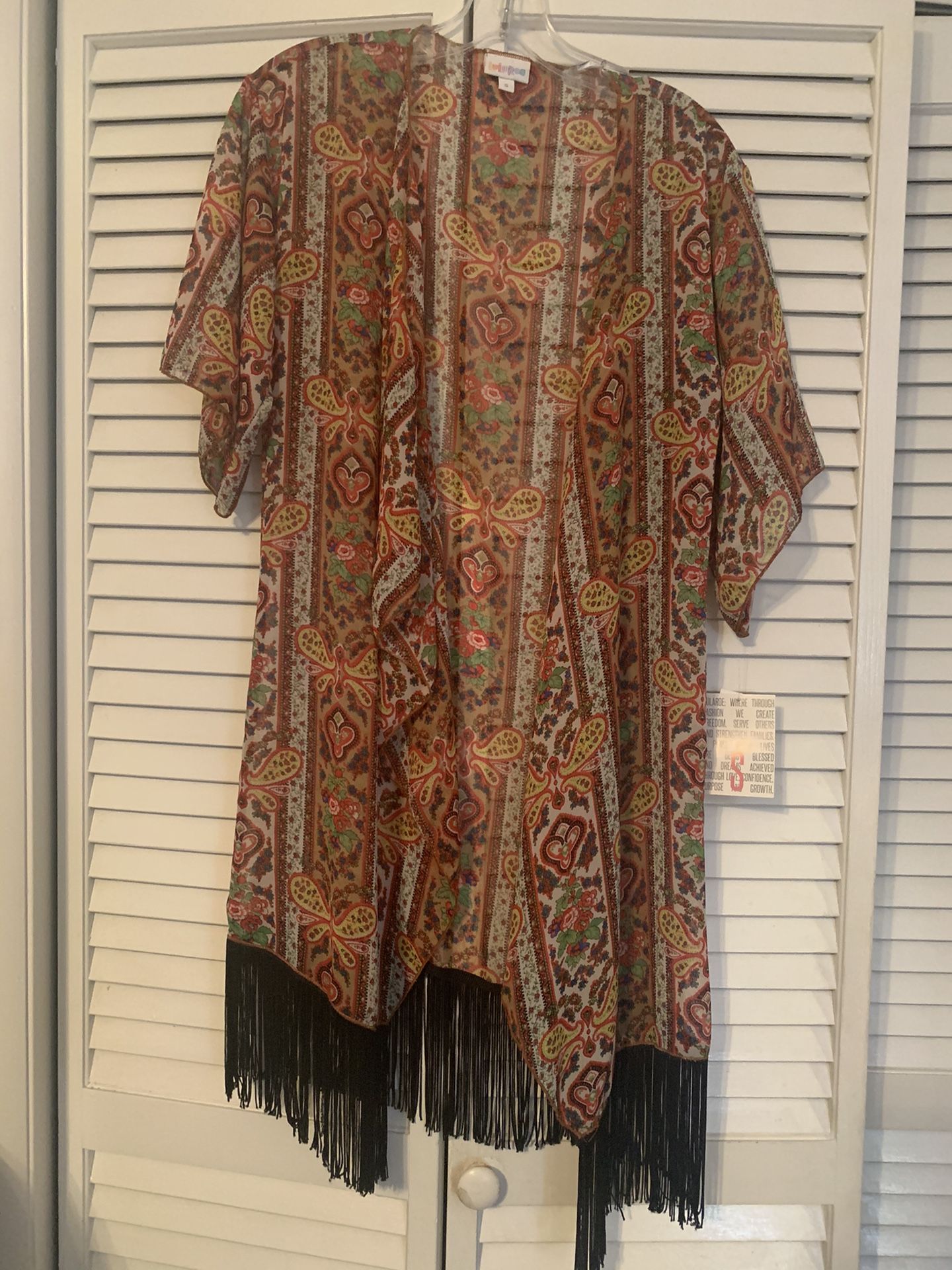 NWT LuLaRoe Size S Floral Wrap
