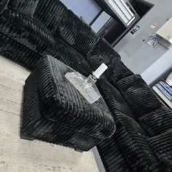 ✨️ Sectionals, 2pc Sofas ✨️ Furniture Queen Bedrooms, Dining Avail