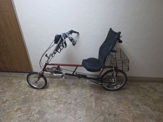 Sun Recumbent bike with Rear Basket