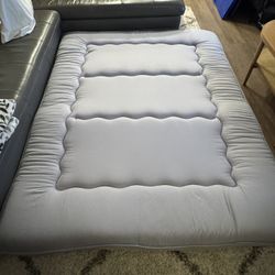Queen Gray Mattress 6” - Lightly Used & Comfortable