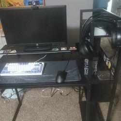 Gaming Computer Set Up 
