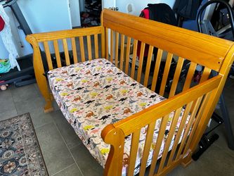 Crib and Day Bed