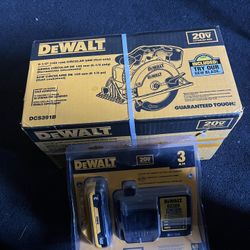 DEWALT 20V MAX 6 1/2 Circular Saw Kit