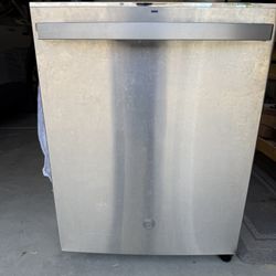 Must Sell! Great Condition! Used GE dishwasher model GDT645SSN2SS 