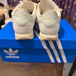 Nike cortez kids 6.5/ woman 7