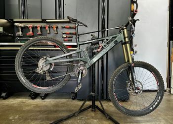 Downhill MTB (DH MTB)