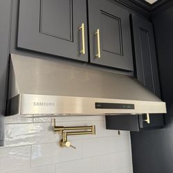 BRAND NEW In Box Samsung 36 Inch Under Cabinet Range Hood