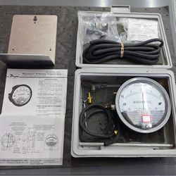 Dwyer Magnehelic Differential Pressure Gauge