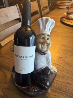 Chef wine bottle holder