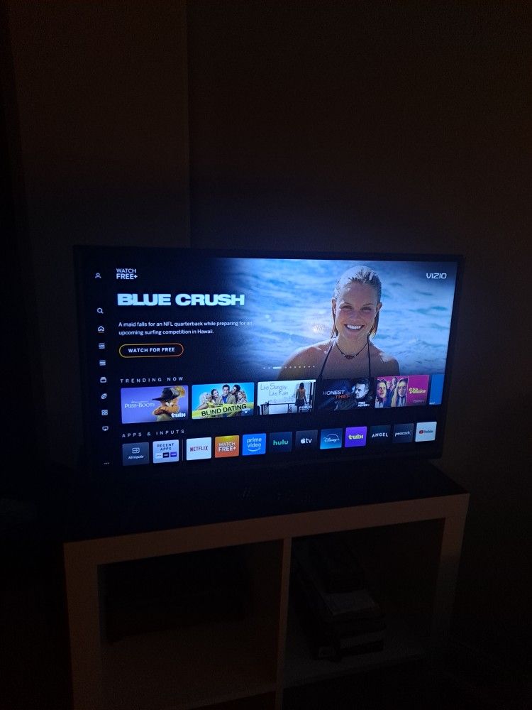 Vizio 32" LED Smart TV with Remote Control