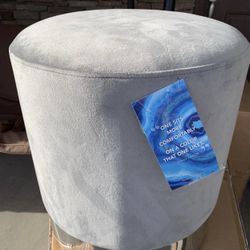 New, Inspired Home Sadie Velvet Ottoman Round with Metal Base - grey/ chrome