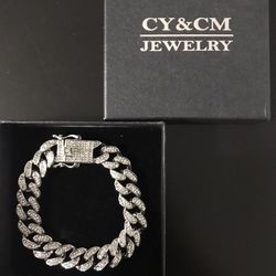 9 Inch Cuban Link Rhinestone Bracelet