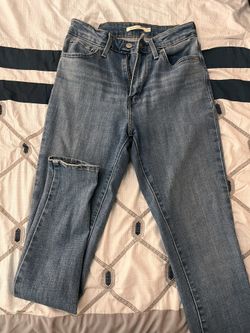 Cute Levi Skinny Jeans Size W27