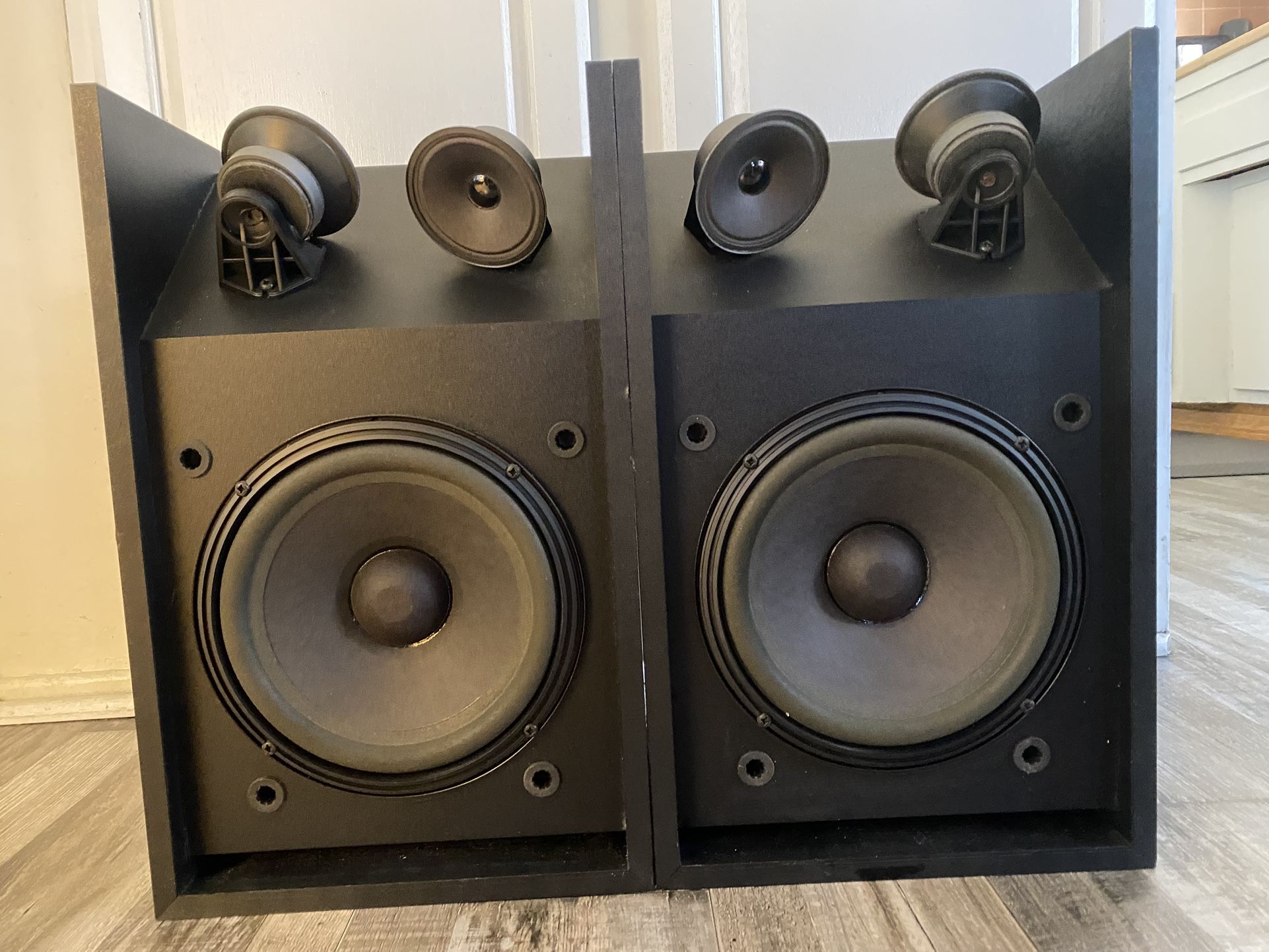 BOSE 301 Series III Speakers