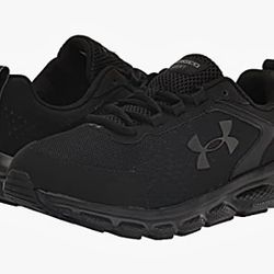 UNDER ARMOUR CHARGED SHOES