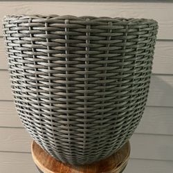 Extra Large Resin Basket Planter | Indoor Outdoor Use