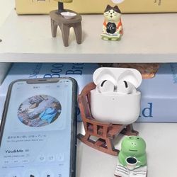 AirPods 4