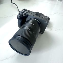 Sony FX3 (Like New) Tamron lens INCLUDED