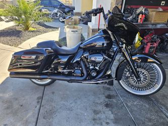 2018 Harley Streetglide Runs Excellent 
