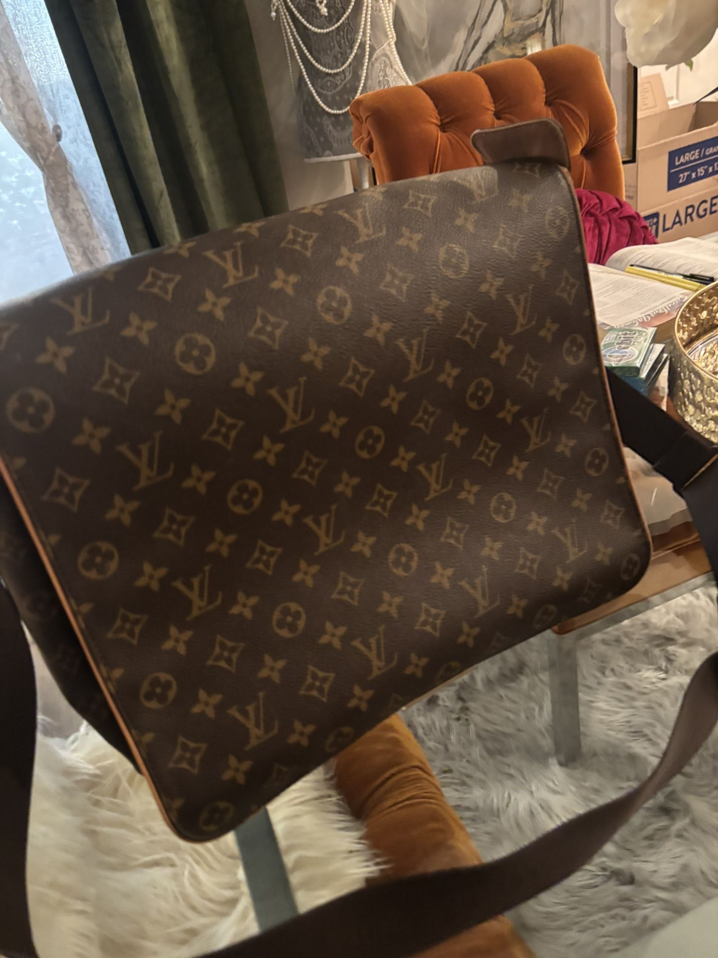 Louis Vuitton Large luxury Bag