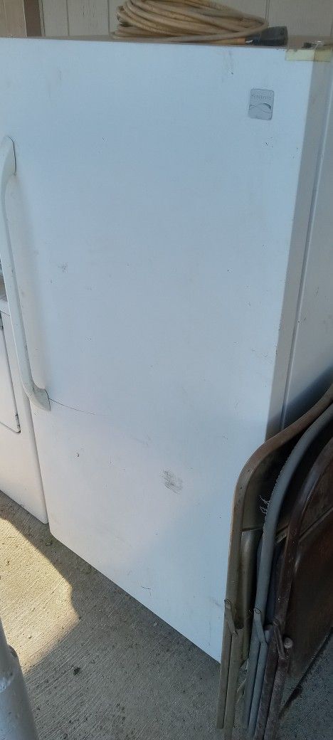 Freezer KENMORE 65"x35" Working Great