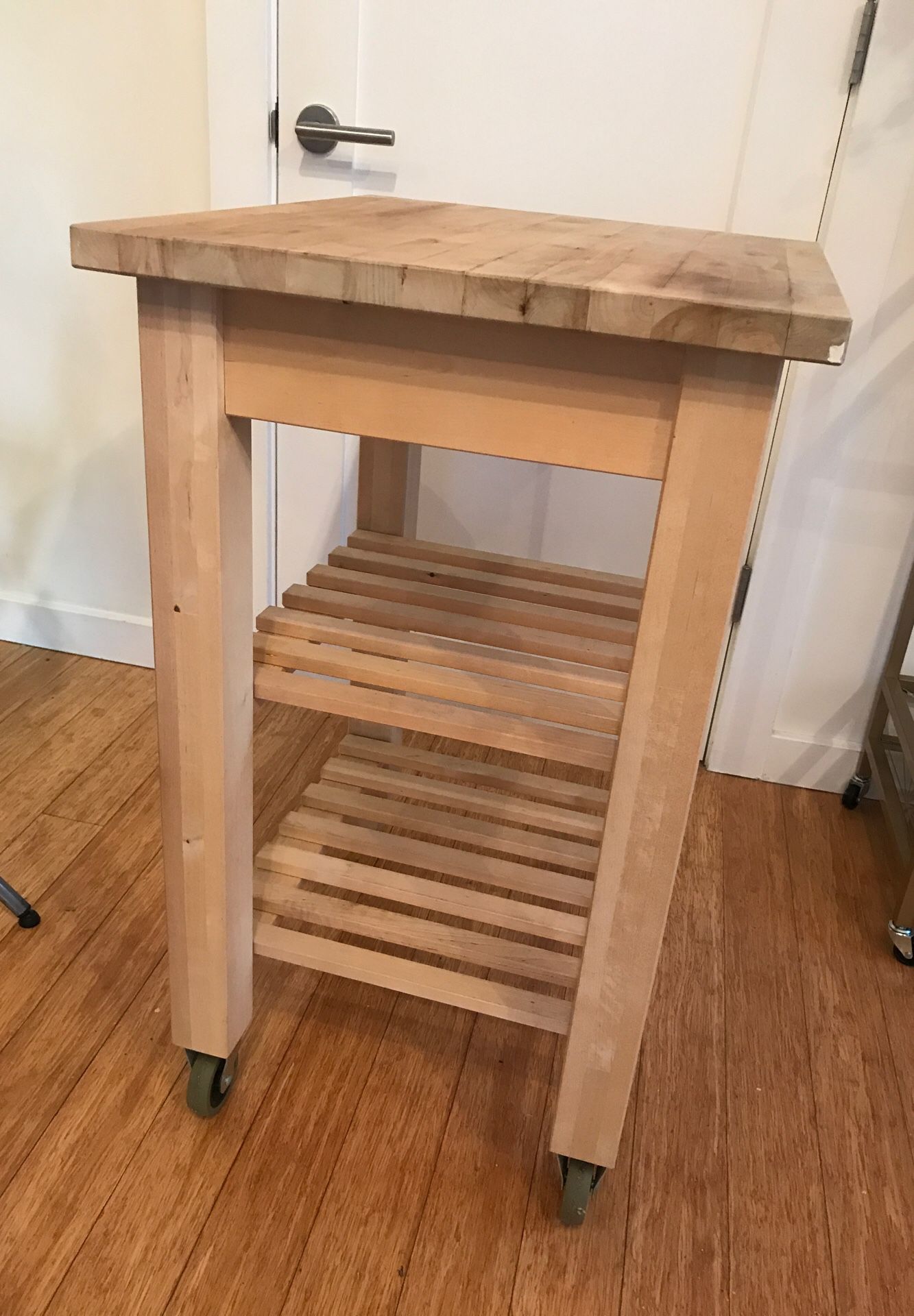 Butcher block rolling table