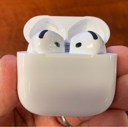 Apple AirPods 4 with Active Noise Cancellation