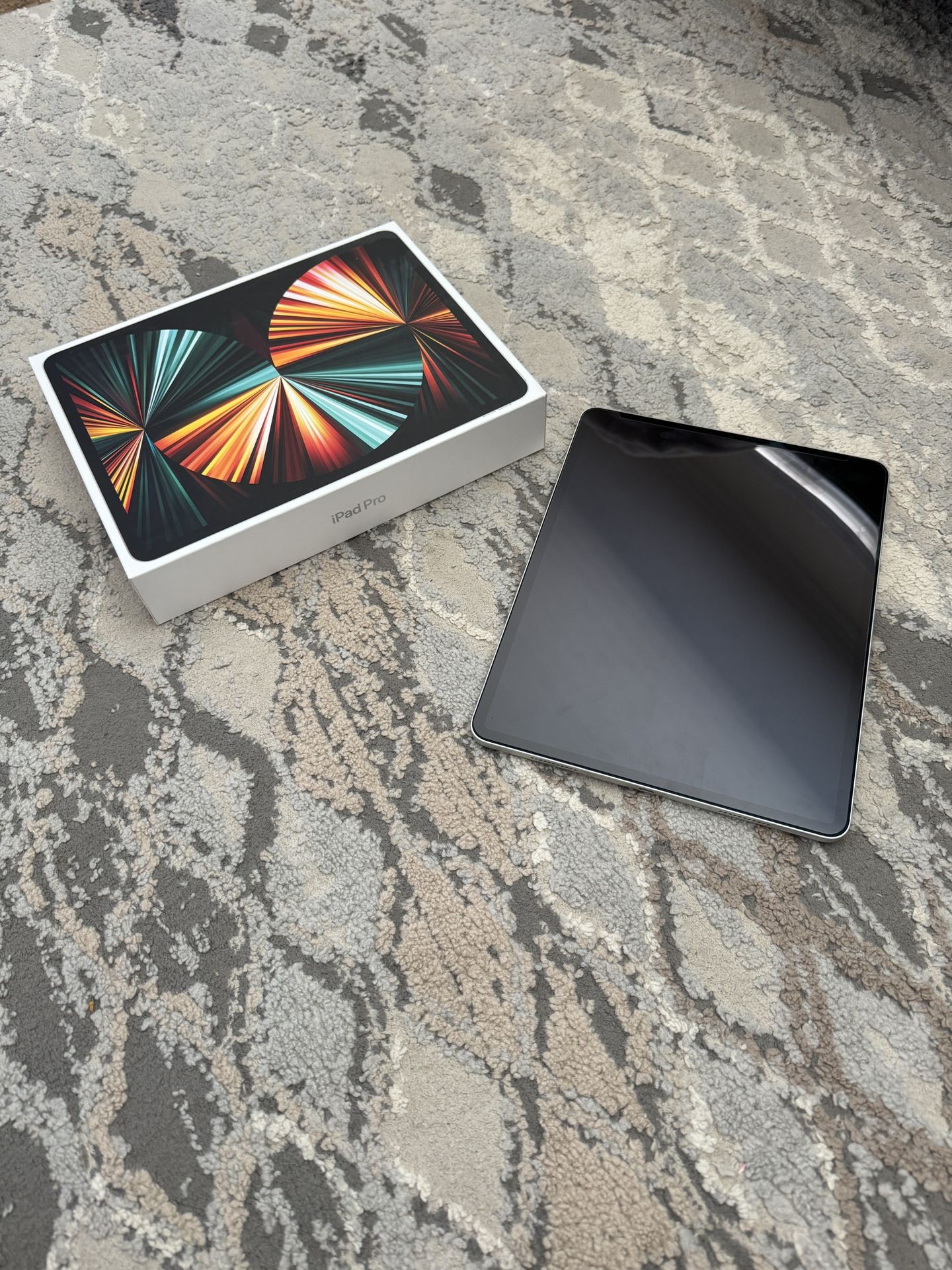 iPad Pro 12.9 Inch 5th Generation With Cellular 128gb