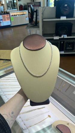18k White gold necklace