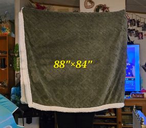 GREEN Sherpa Blanket